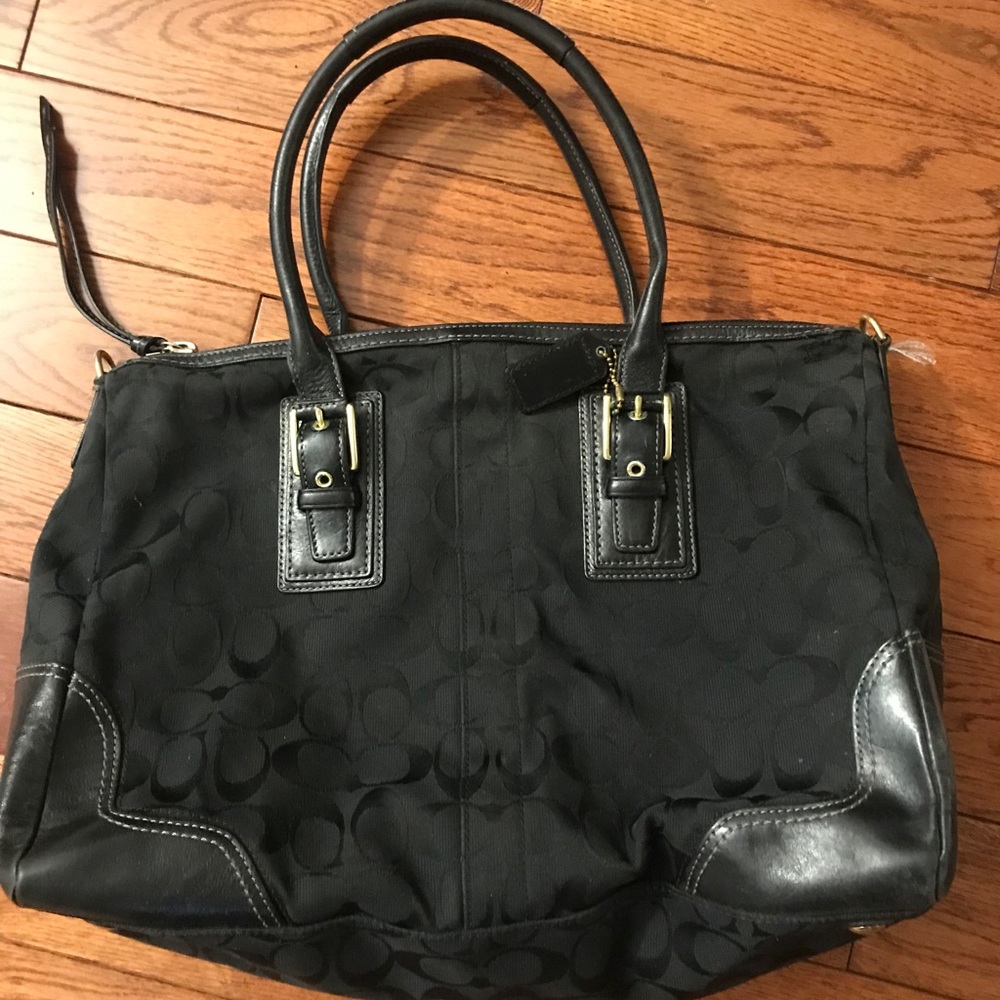 Coach shoulder bag